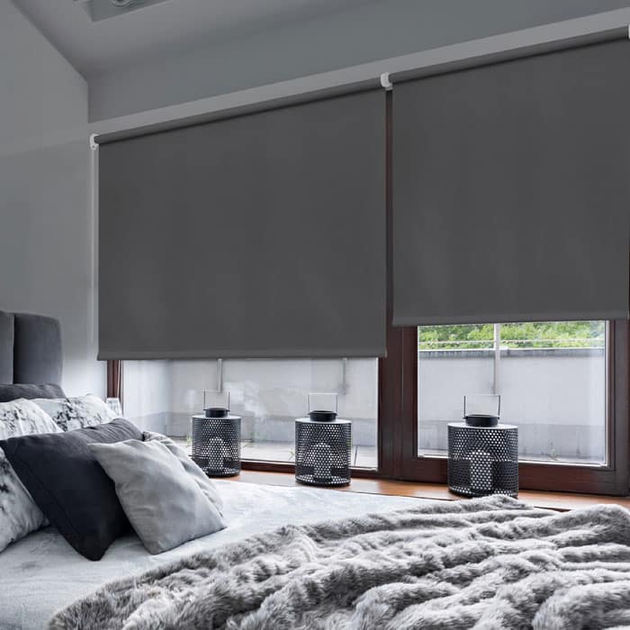 Cortina enrollable Blackout color blanco para bloqueo total de luz