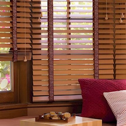 Persianas de madera tipo Macromadera elegantes para oficina o estudio